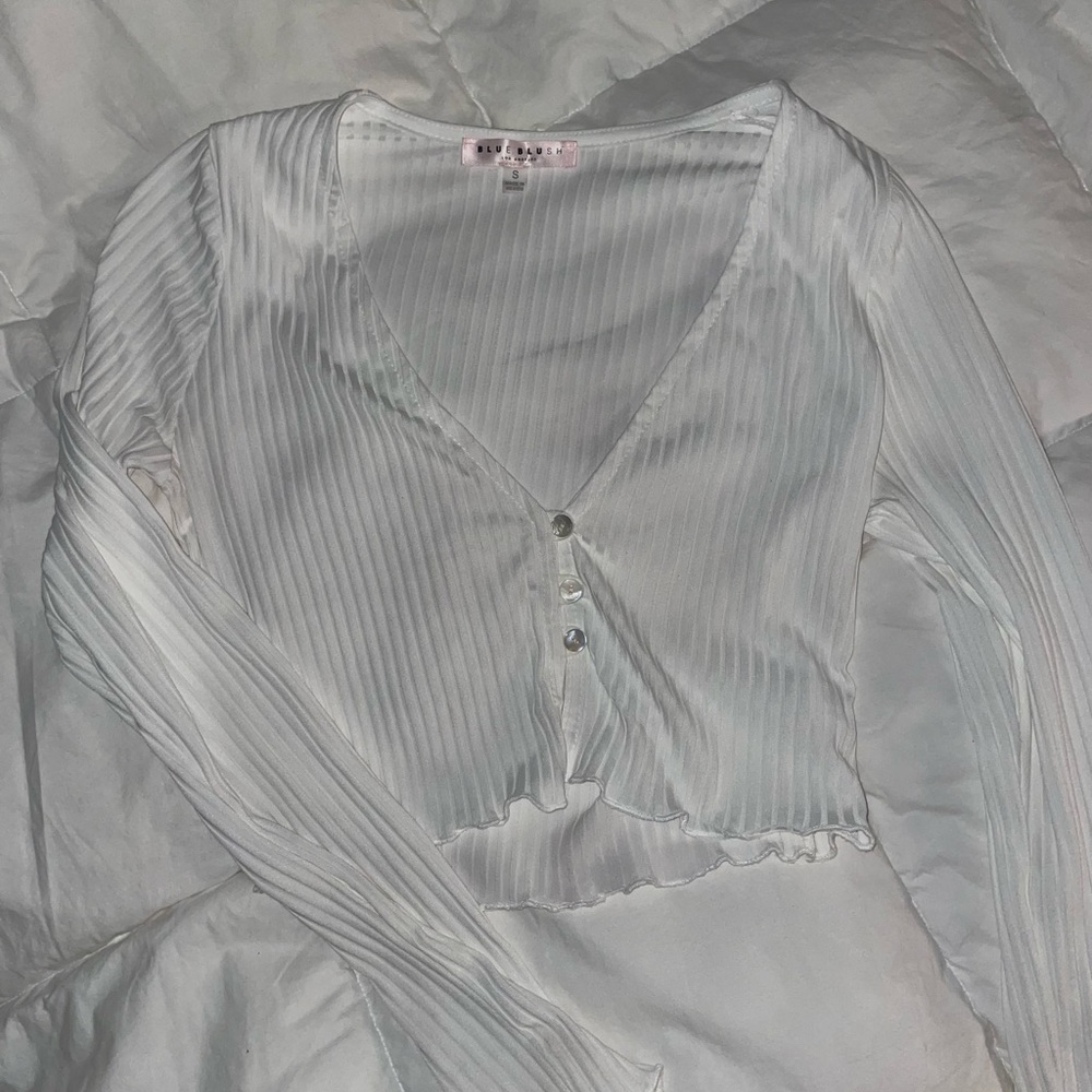White long sleeve crop